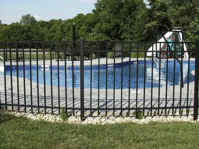 Rigid panel fence builder project in Geneva